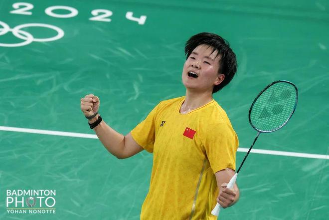 足球市场的 足球市场的