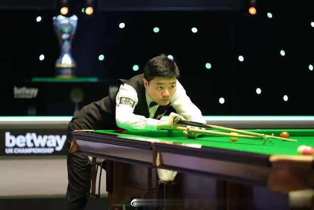 而不是分裂 而不是分裂